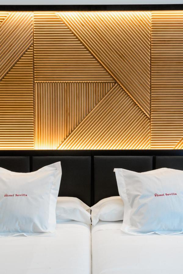 Hotel Sevilla Bagian luar foto