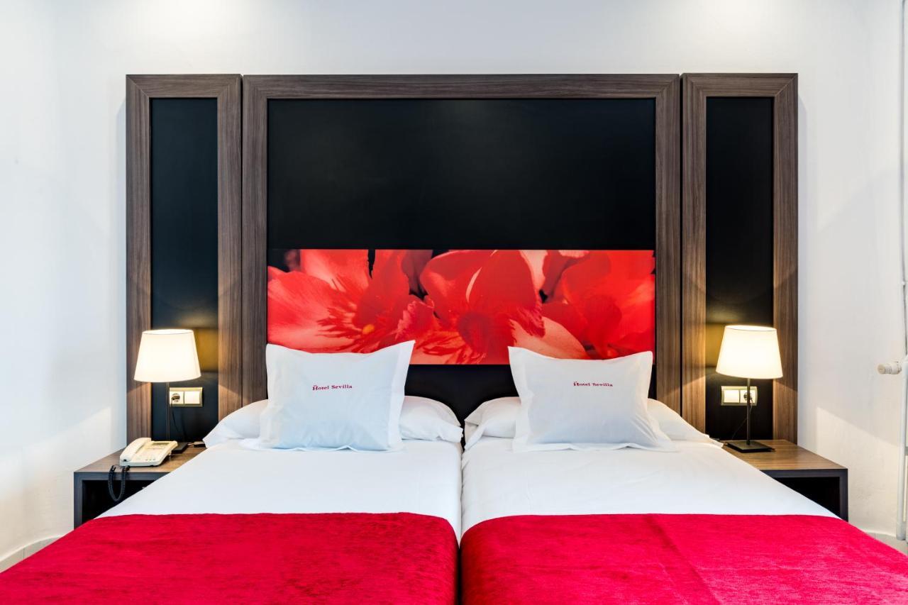 Hotel Sevilla Bagian luar foto