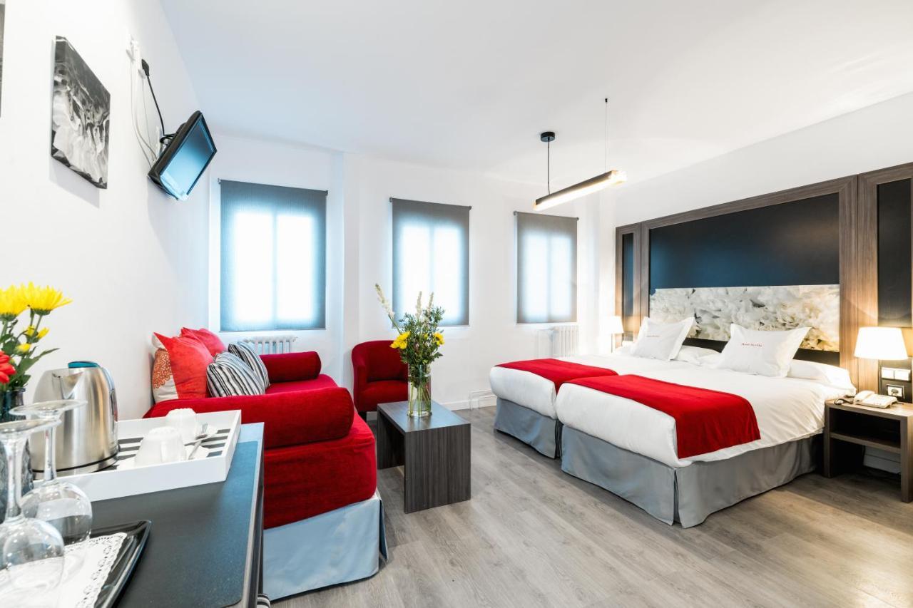 Hotel Sevilla Bagian luar foto