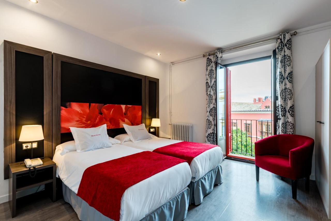 Hotel Sevilla Bagian luar foto