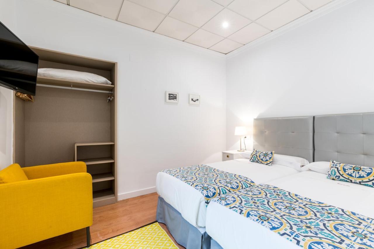Hotel Sevilla Bagian luar foto