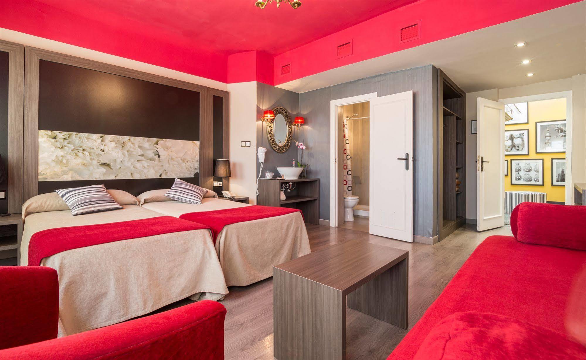 Hotel Sevilla Bagian luar foto