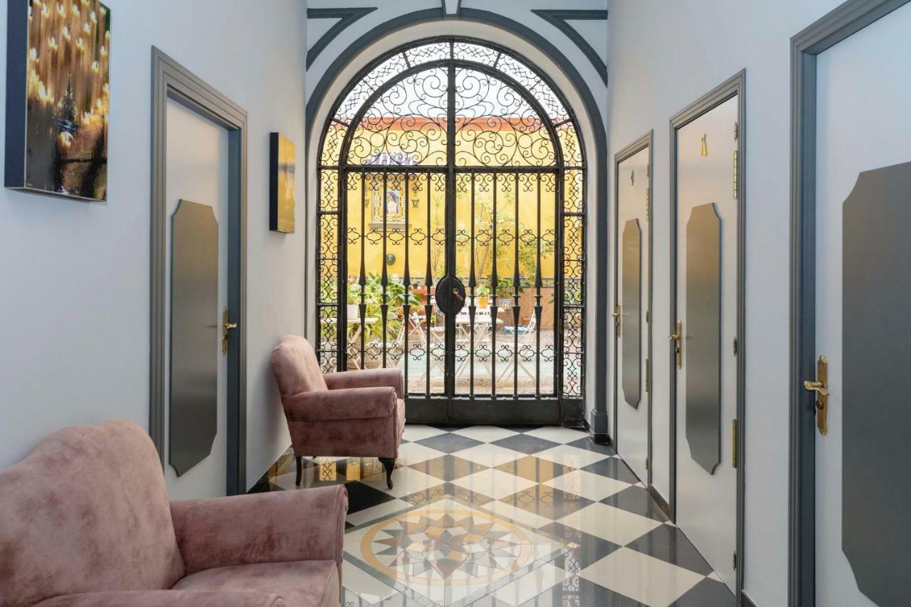 Hotel Sevilla Bagian luar foto